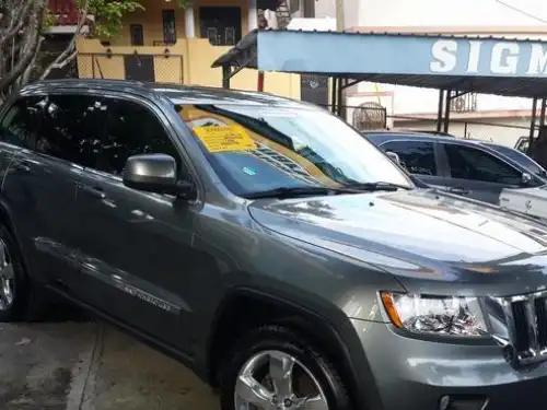 Jeep Grand Cherokee Laredo 2012