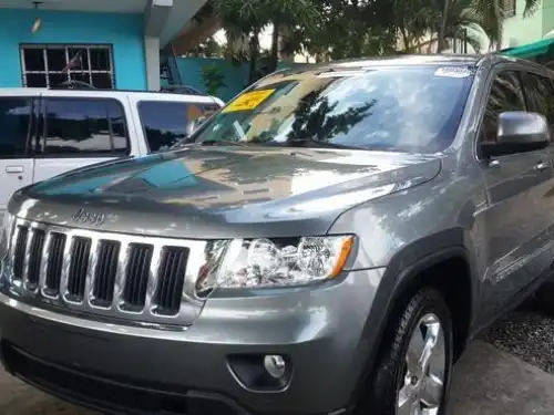 Jeep Grand Cherokee Laredo 2012