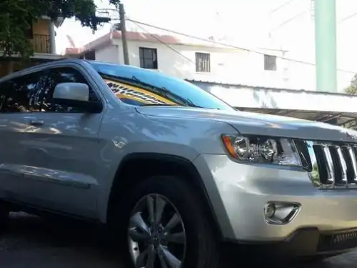 Jeep Grand Cherokee Laredo 2012