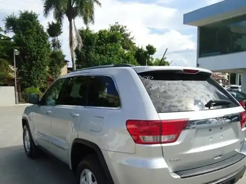 Jeep Grand Cherokee Laredo 2012