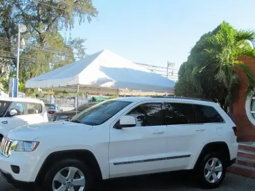 Jeep Grand Cherokee Laredo 2012