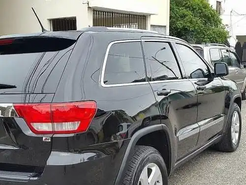 Jeep Grand Cherokee Laredo 2012