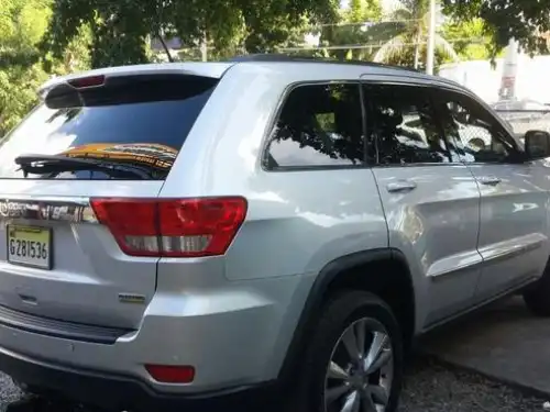 Jeep Grand Cherokee Laredo 2012