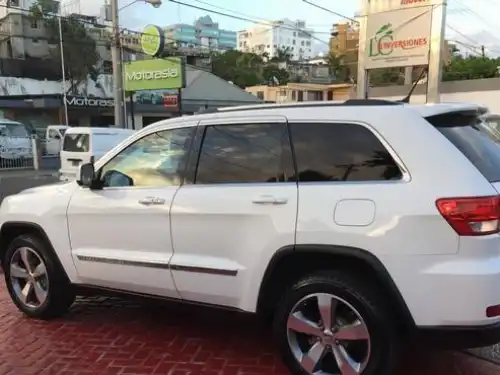 Jeep Grand Cherokee Laredo 2013