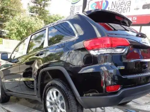 Jeep Grand Cherokee Laredo 2014