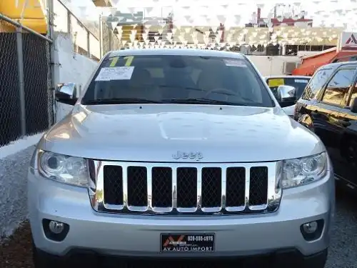 Jeep Grand Cherokee Overland 2011