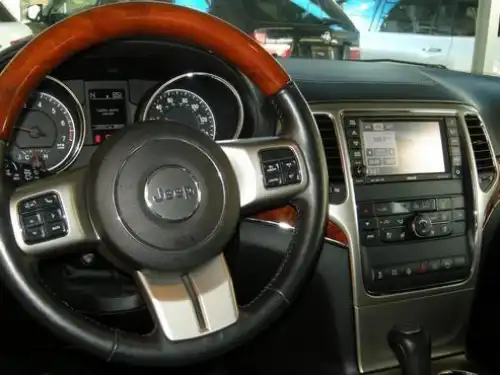 Jeep Grand Cherokee Overland 2011