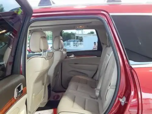 Jeep Grand Cherokee Overland 2012