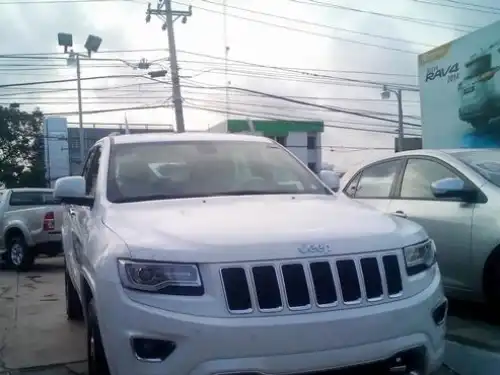 Jeep Grand Cherokee Overland 2014