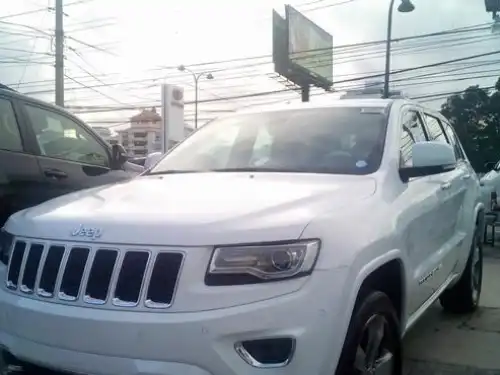 Jeep Grand Cherokee Overland 2014