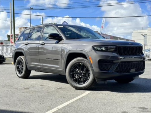 Jeep Grand Cherokee Altitude 2024