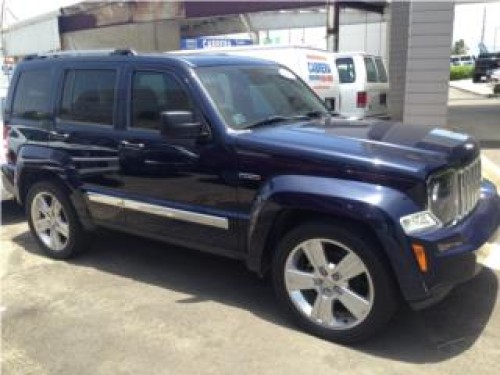 Jeep Liberty Jet 2012 poco millaje como nuevo