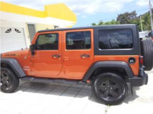 Jeep Wrangler Unlimited $3000 Como nuevo