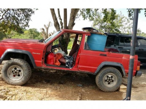 Jeep cherokee 1984 4x4 auto. 300 omo