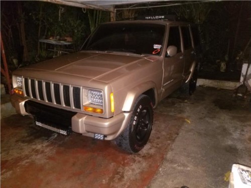 Jeep cherokee 19993,500