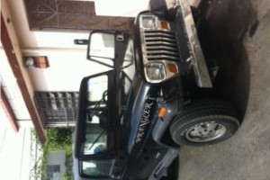 Jeep wrangler 90 6cilindro 5000 fijo o se c