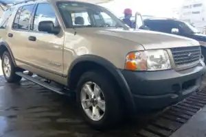 Jeepeta Ford Explorer 2004 Excelentes condiciones 