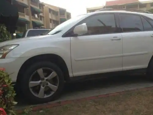 Jeepeta Lexus 2004 blanca perla 