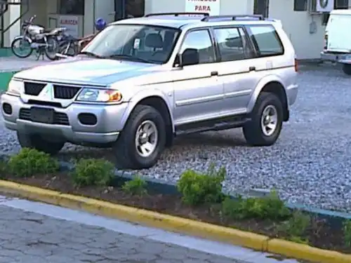 Jeepeta mitsubishi nativa 2005 gls como nueva 
