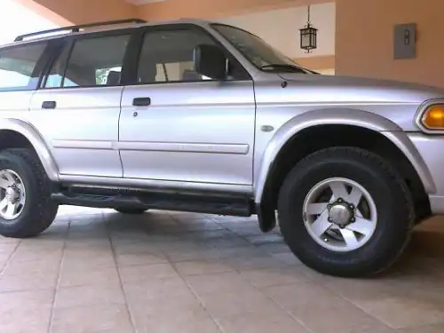 Jeepeta mitsubishi nativa 2005 gls como nueva 
