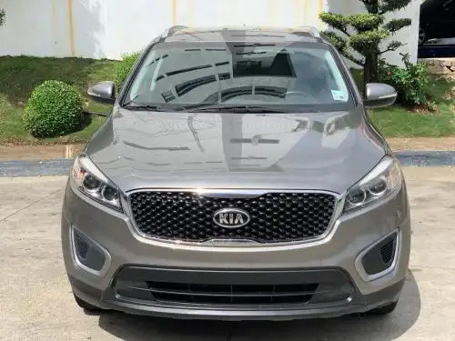 KIA SORENTO 2016 3 FILAS DE ASIENTOS EN PIELGARANTIZADO