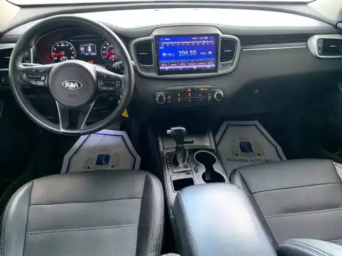 KIA SORENTO 2016 AMERICANA INTERIOR EN PIEL RADIO ANDROID DE 9 PULGADAS RECIEN I
