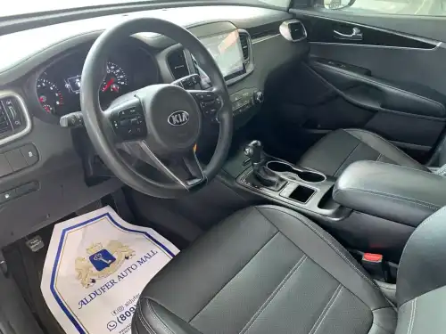 KIA SORENTO 2016 AMERICANA INTERIOR EN PIEL RADIO ANDROID DE 9 PULGADAS RECIEN I