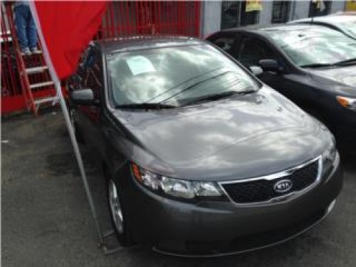 KIA FORTE 2013 CON GARANTIA