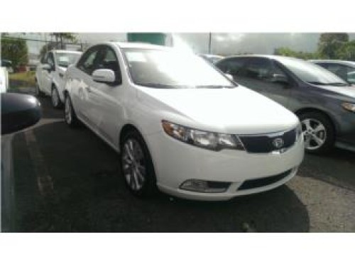 KIA FORTE 2013 EL MAS EQUIPADO POCO MILLAJE