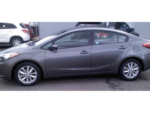 KIA FORTE 2014 POCO MILLAJE