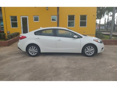 KIA FORTE AUT. 2016 CON AROS UNA JOYA