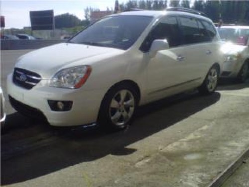 KIA RONDO EX TRES FILAS DE ASIENTOS 2009