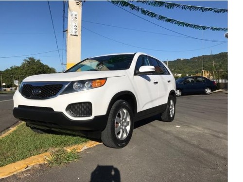 KIA SORENTO 2013BIEN NUEVA 