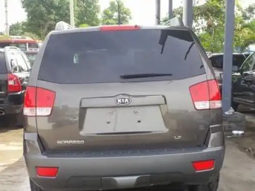 Kia Borrego  2009