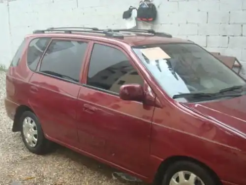 Kia Carens  2002