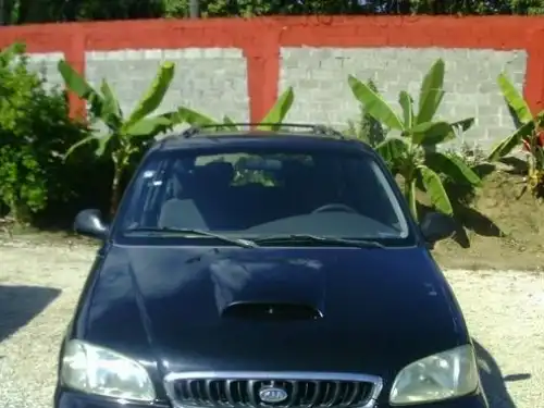 Kia Carnival  2003
