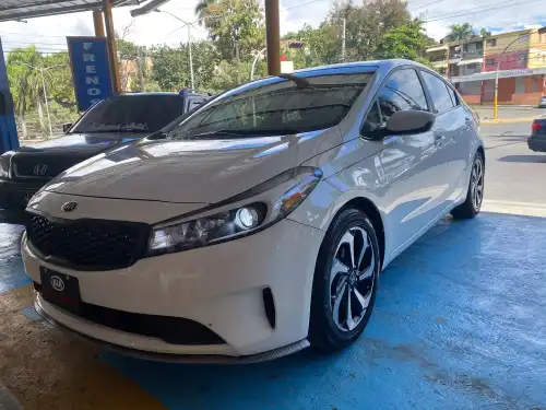 Kia Forte 2017 Clean CarFax Americano