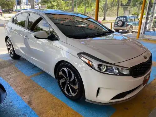 Kia Forte 2017 Clean CarFax Americano