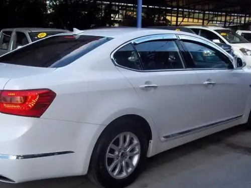 Kia K-7  2010