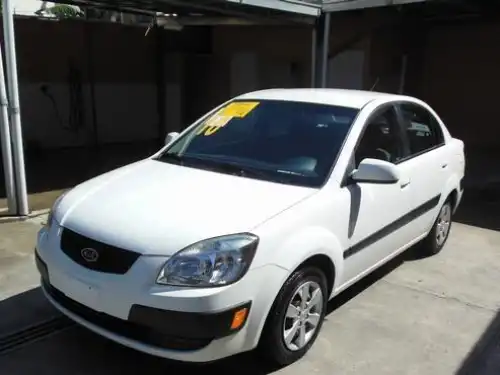 Kia Rio L S 2010