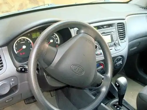Kia Rio LS 2009