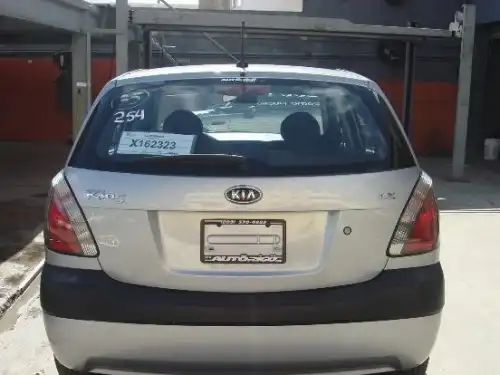 Kia Rio LS 2009