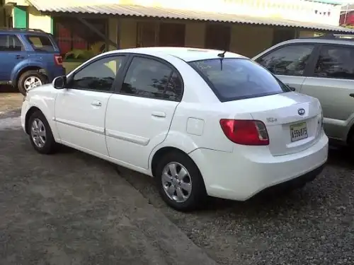 Kia Rio LS 2011