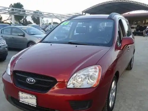Kia Rondo  2008