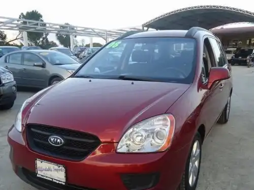 Kia Rondo  2008