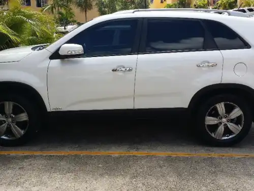 Kia SORENTO 2013 I EX I Blanca I La Full I Leather I 3 Filas I AWD I B 