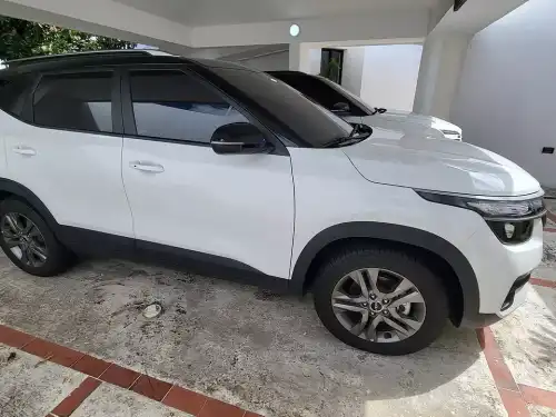 Kia Seltos 2022 la Full Blanca 4,500km 