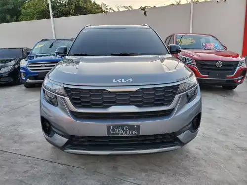 Kia Seltos 2023 ,solo 15 mil kms Semi nuevo