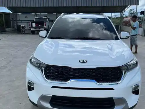 Kia Sonet 2022 full, tres meses de seguro full