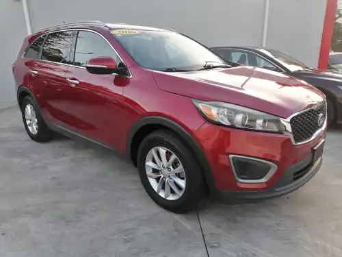 Kia Sorento 2016 3 filas ,clean carfax